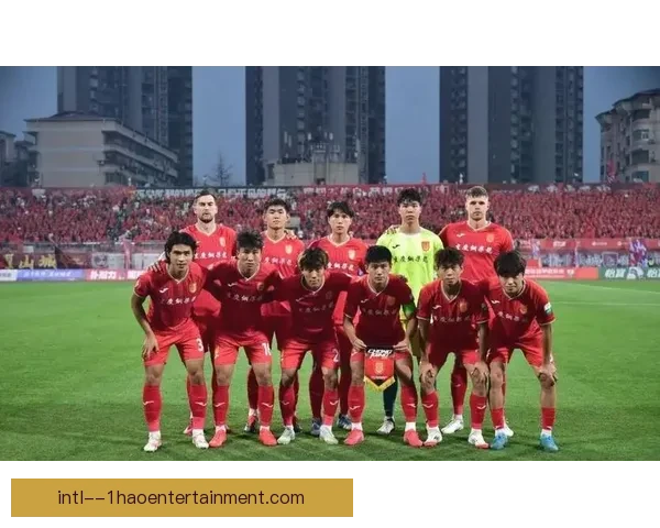 阿马杜荣膺中超最佳防守型后腰彰显出色表现引领球队防线稳固